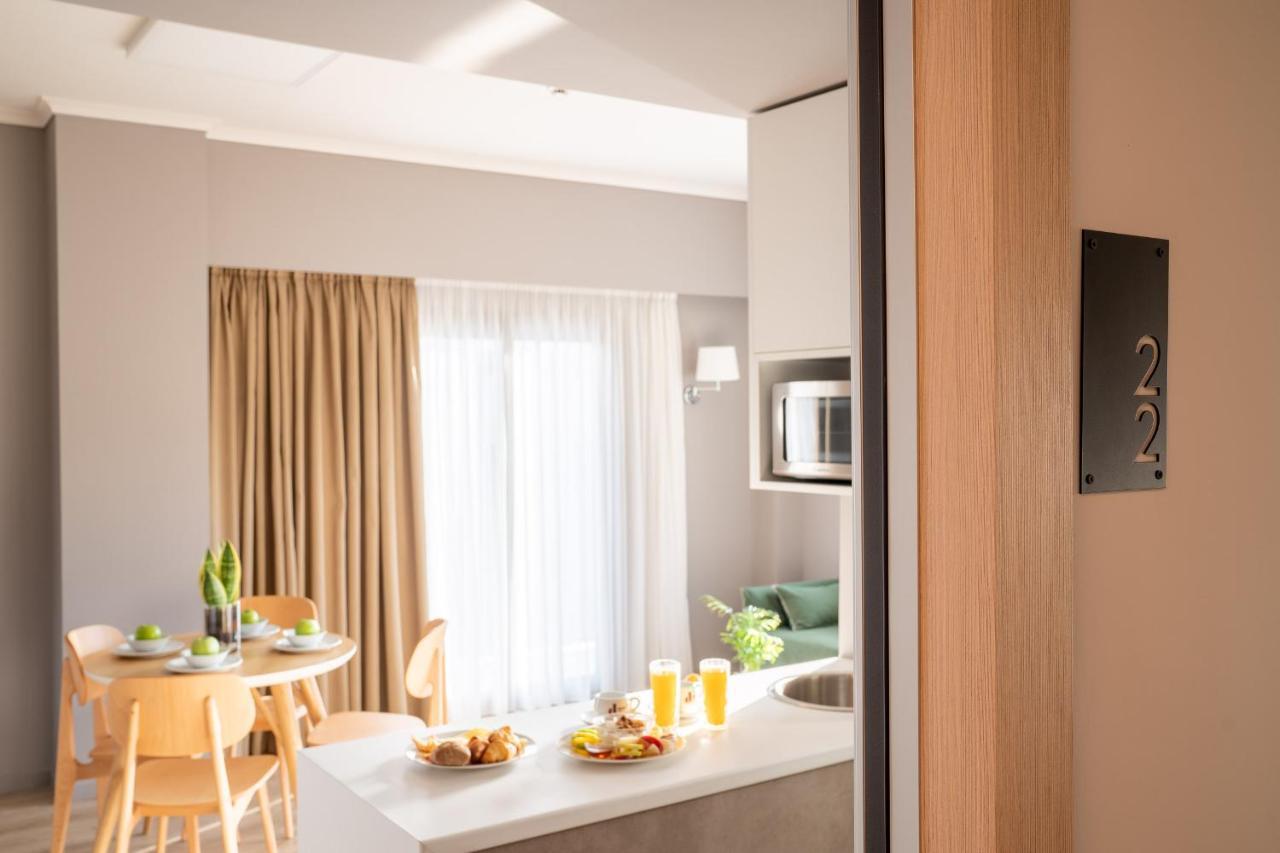 Chroma Fashion Rooms & Apartments Atenas Exterior foto
